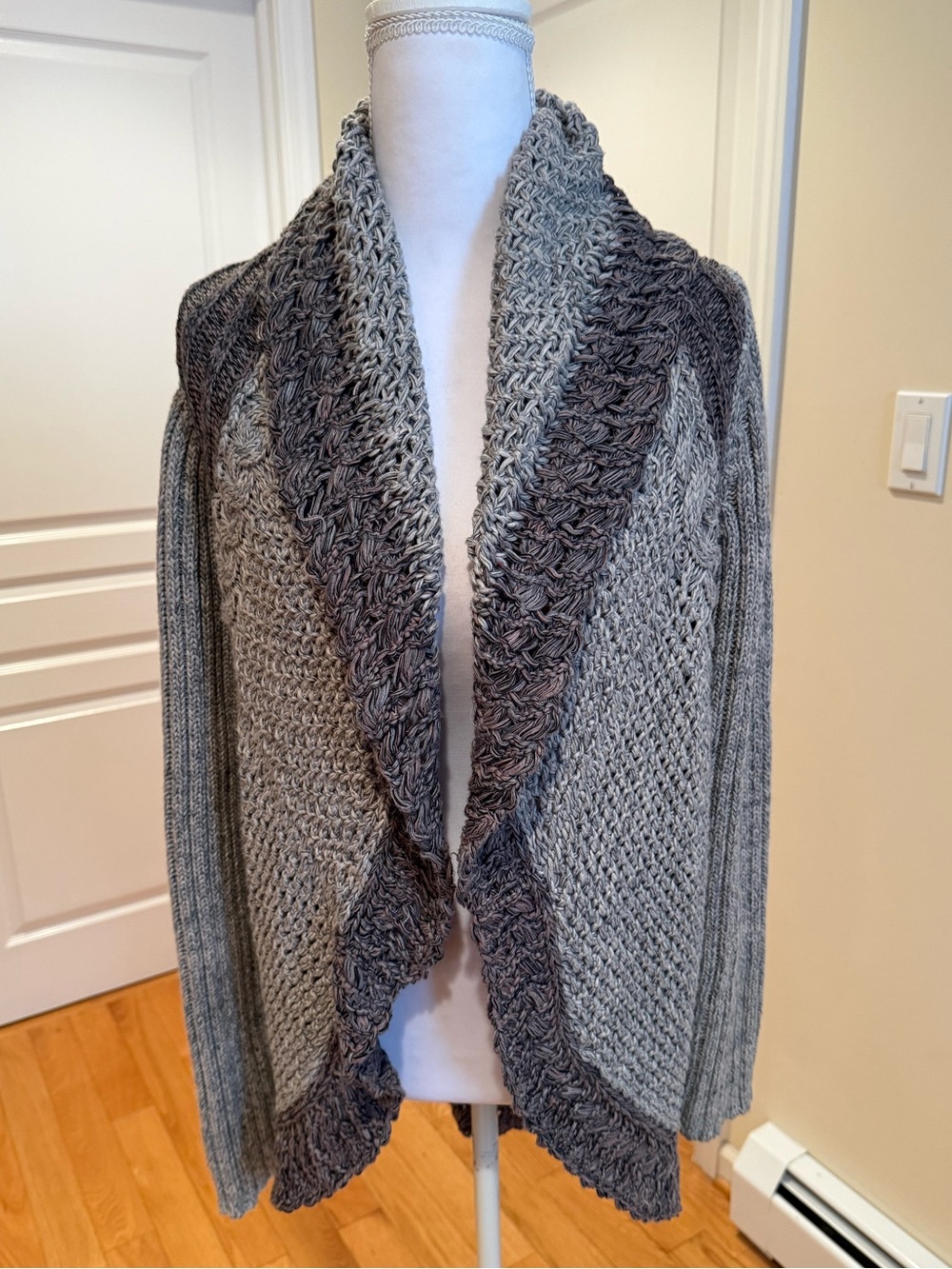 CAbi Shadow Circle Crochet Gray Marled Open-Front Knit Cardigan Sweater High Low